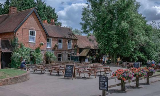 easter-weekend-at-bartons-mill